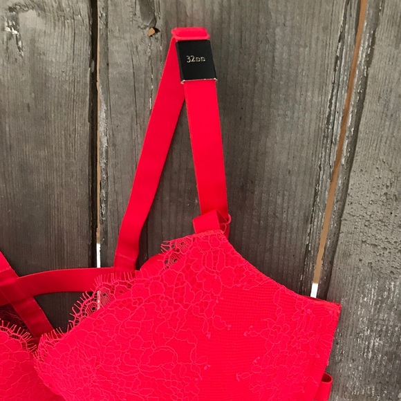 ‼️SOLD‼️Strappy Eyelash Lace Push-up Bra 32DD - Picture 3 of 5